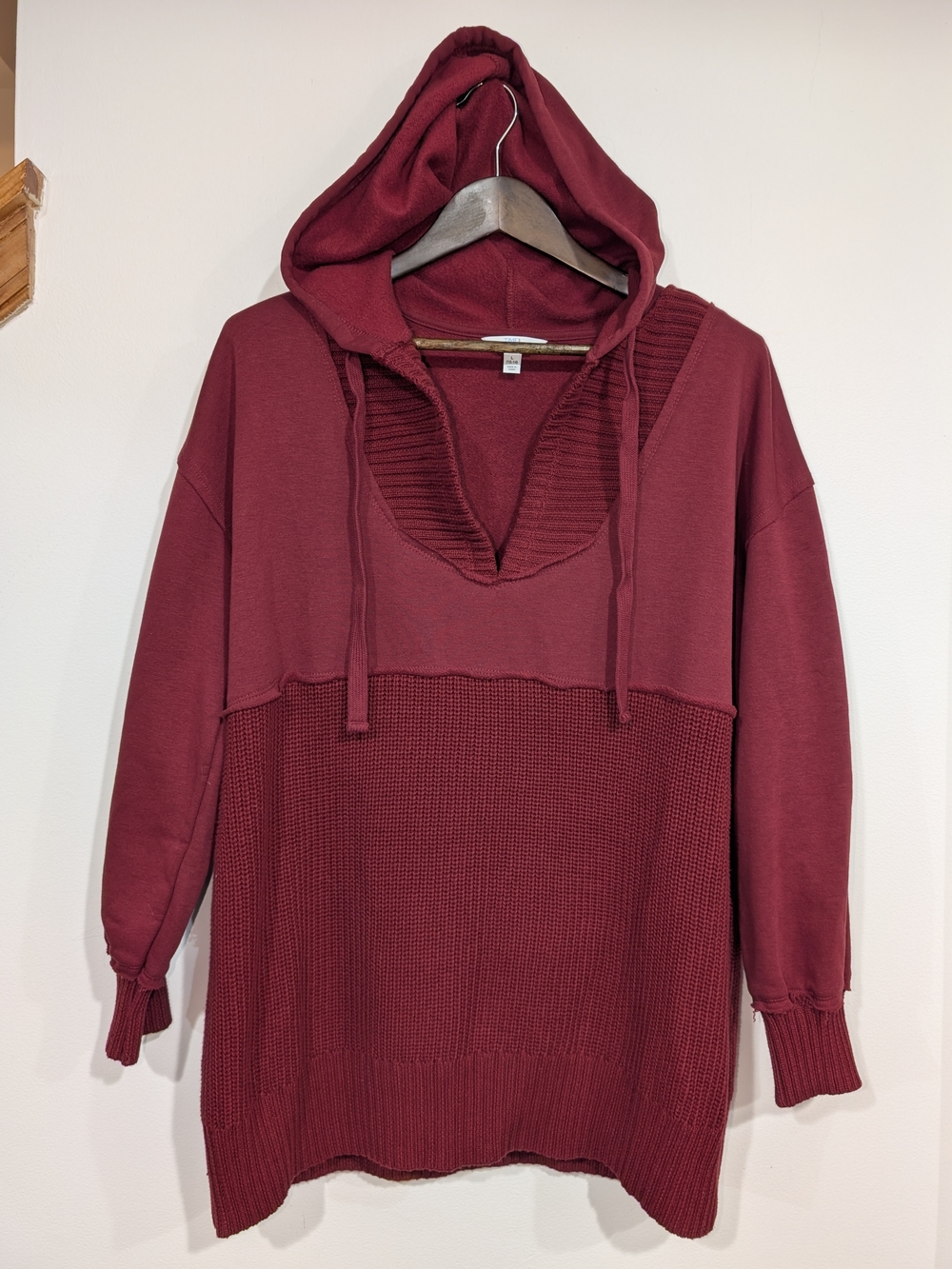 Time and Tru Women's LG Mixed Media Hoodie Burgundy Red V-Neck Knit Sweater